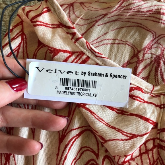 VELVET by Graham and Spencer tank - Picture 4 of 5